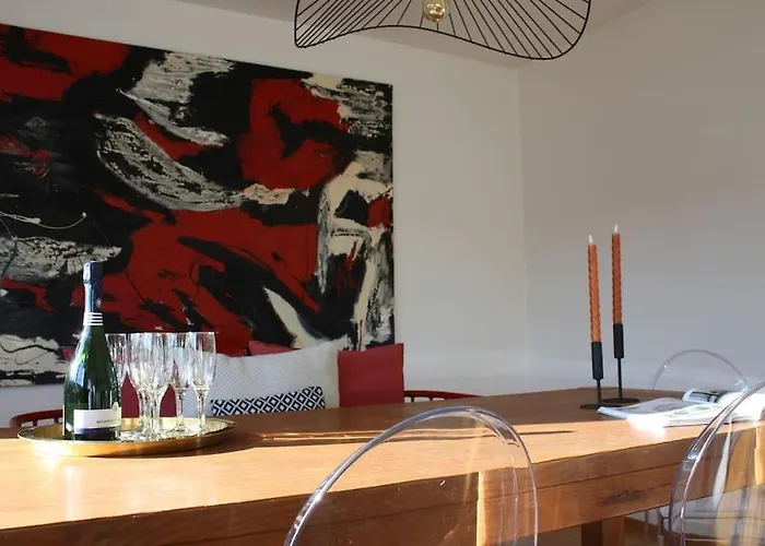 Superb Apt- Garden- 3 Parkings, Near Petite Venise !